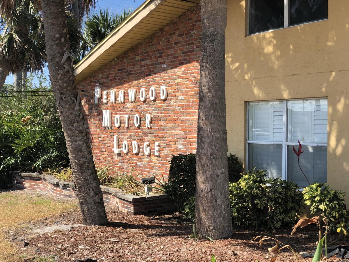 Pennwood Motor Lodge Sebastian Exterior photo